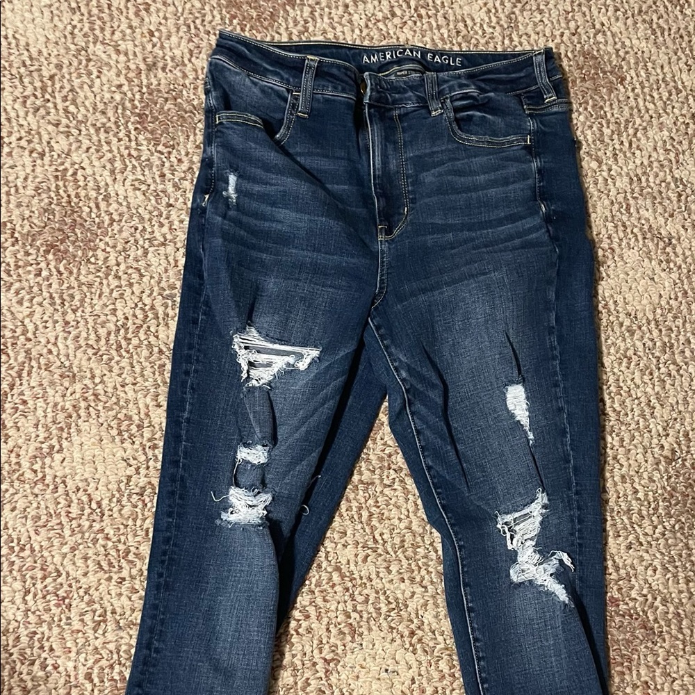 Skinny jeans stretch.
